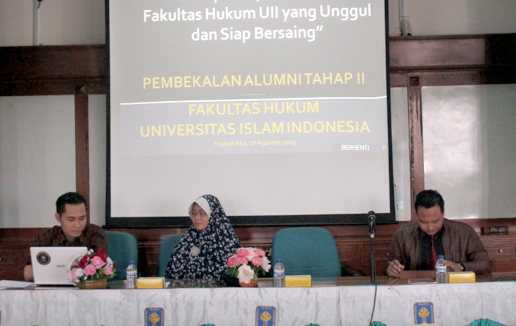 Pembekalan Alumni Fakultas Hukum FH UII