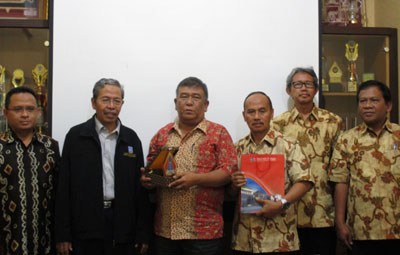 Dekan FH UII Terima Kunjungan FH UNTAG Semarang