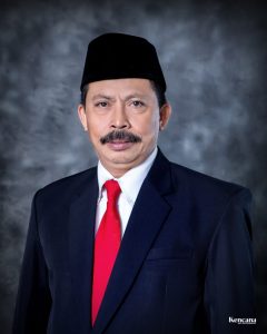 Dekan-Fakultas-Hukum_-Abdul-Jamil-Dr.-S.H.-M.Hum-_M9A0250-823x1030